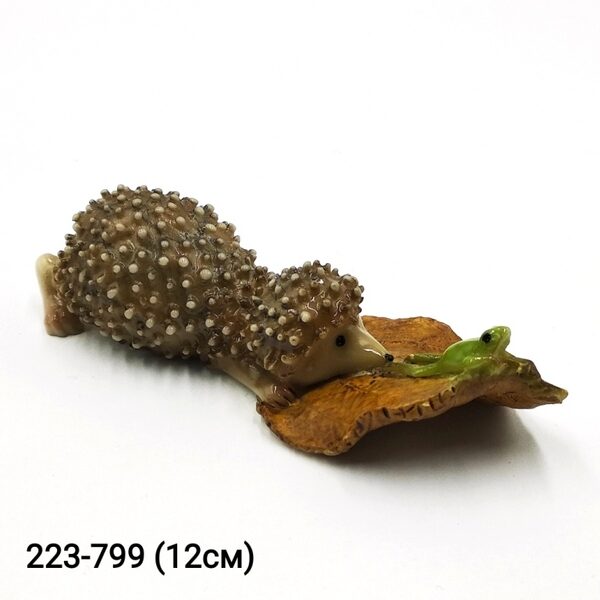 Ежик лежит 8929