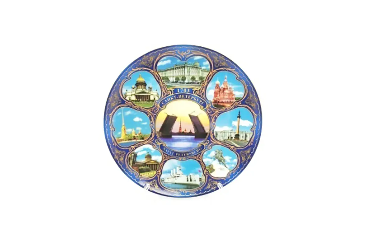 Сувениры с символикой Петербурга